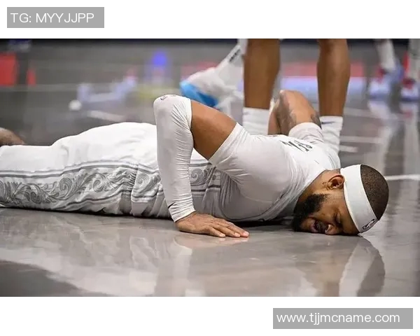 再遭伤病！浓眉首节小腿受伤退赛 6分半4中2拿到4分4板1断