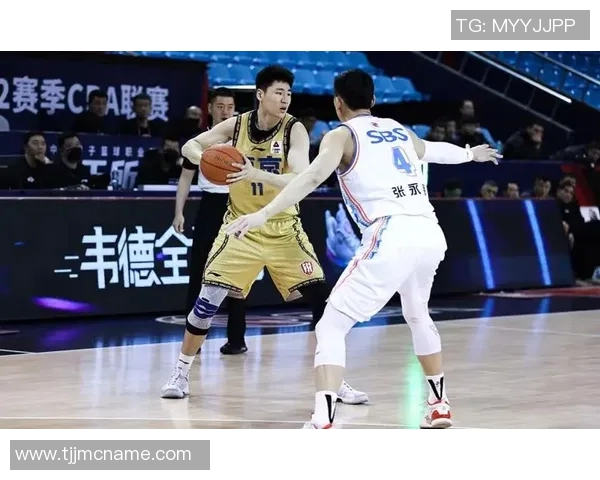 哈滕17中14轰下33分19板3助1断3帽，得分创生涯新高